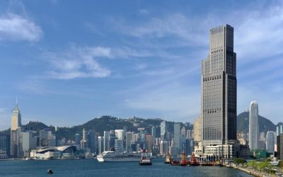 香港瑰丽酒店与维多利亚港天际线